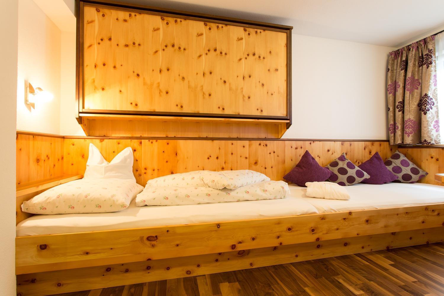 Alpenresidenz Ballunspitze - Kinderhotel Galtur Ruang foto