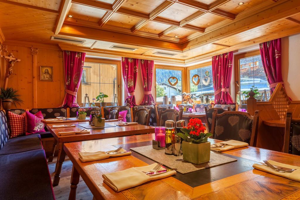 Alpenresidenz Ballunspitze - Kinderhotel Galtur Bagian luar foto